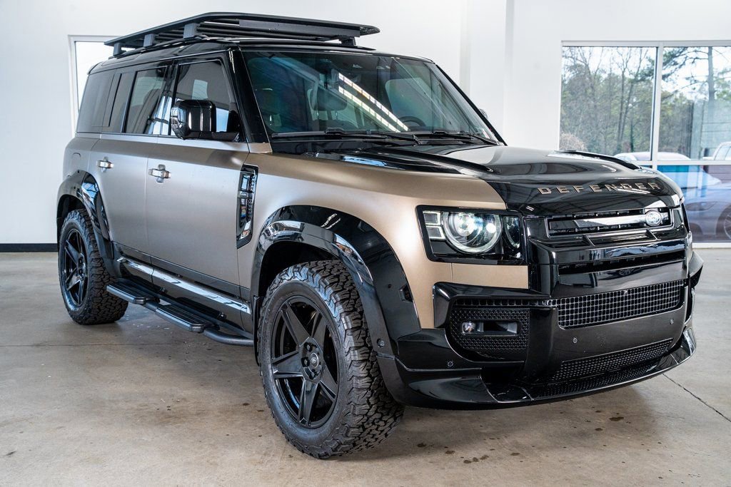 Used 2025 Land Rover Defender 110 X image 4