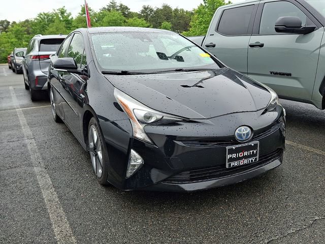 Used 2017 Toyota Prius Three Touring w/ Carpet Mat Package FWD image 6