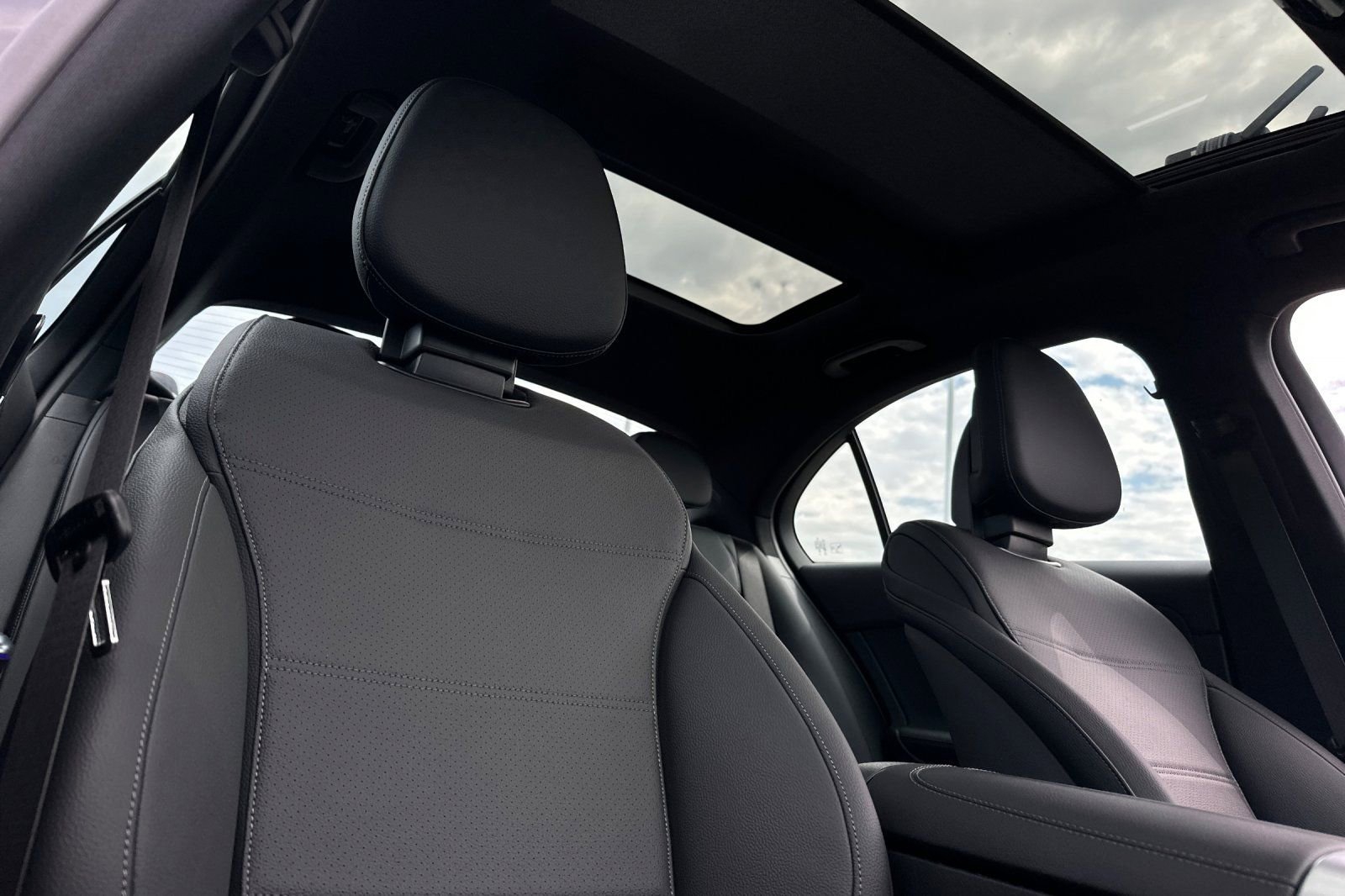 New 2025 Mercedes-Benz C 300 Sedan image 33