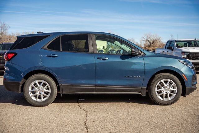 New 2024 Chevrolet Equinox LS w/ LS Convenience Package image 3