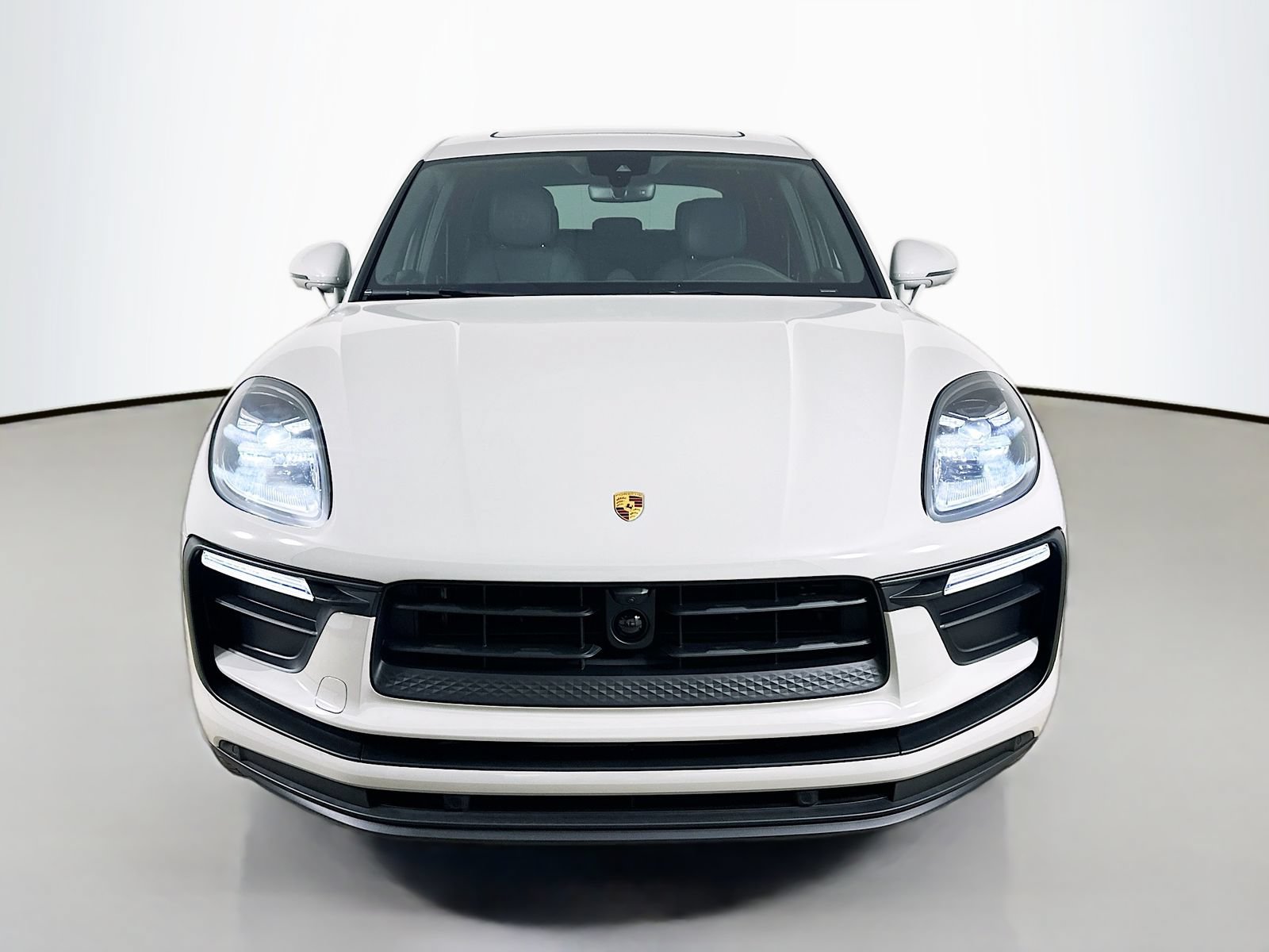 New 2026 Porsche Macan AWD/4WD image 2