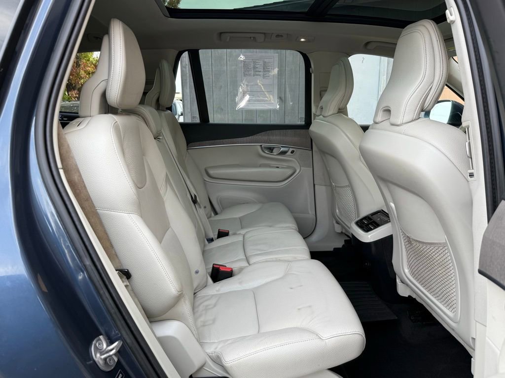 Used 2023 Volvo XC90 B5 Plus w/ Protection Package Premier image 21