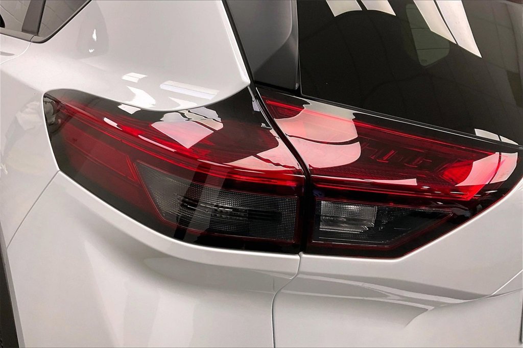 Certified 2025 Nissan Rogue S image 26