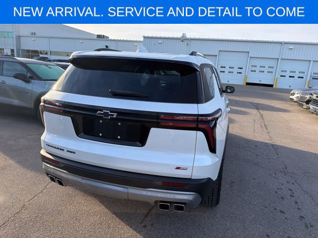 Used 2025 Chevrolet Traverse Z71 w/ Enhanced Driving Package AWD/4WD image 12