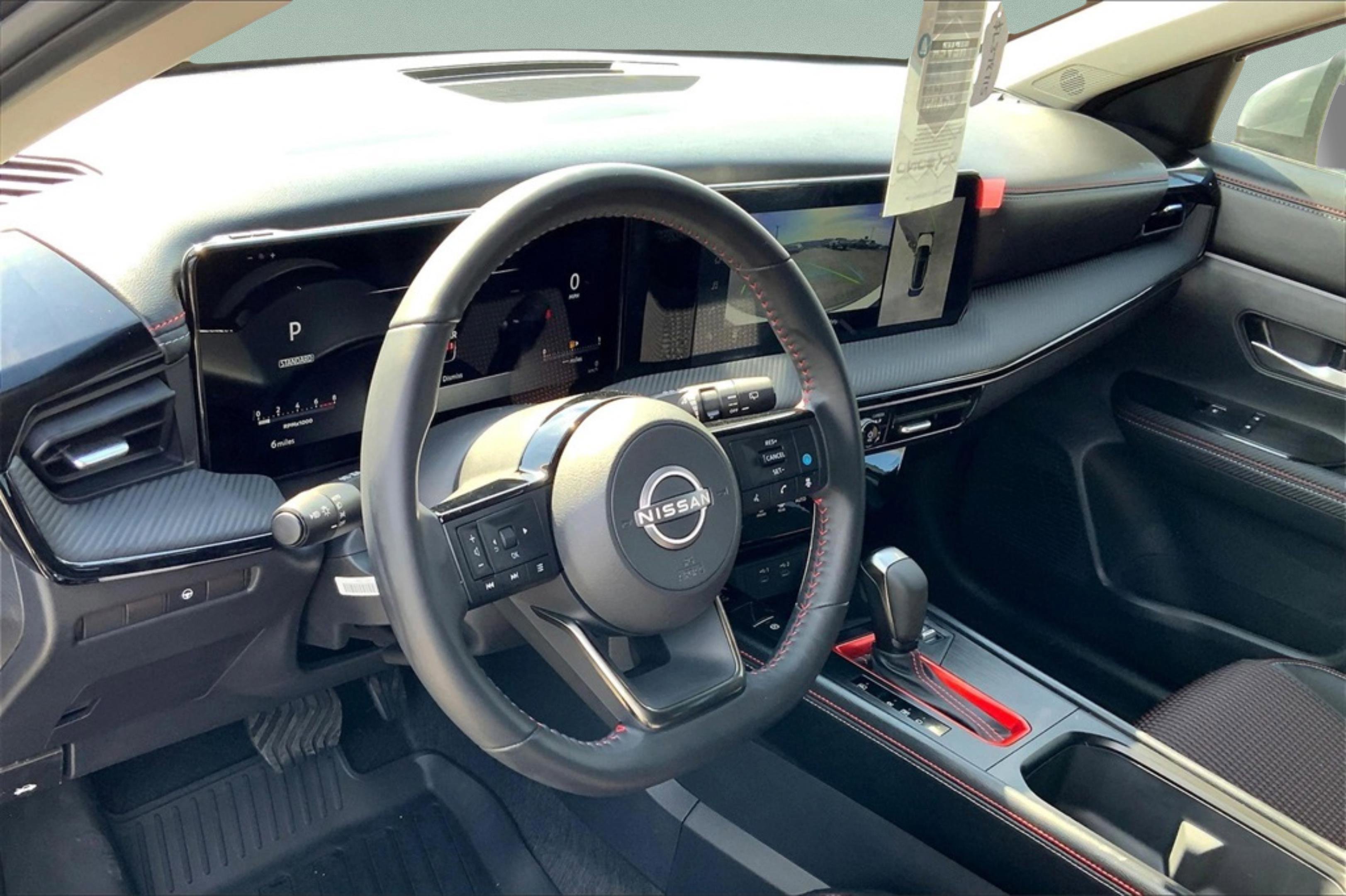 New 2025 Nissan Kicks SR image 7