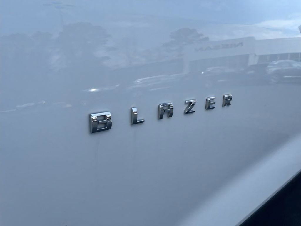 Used 2025 Chevrolet Blazer LT image 13
