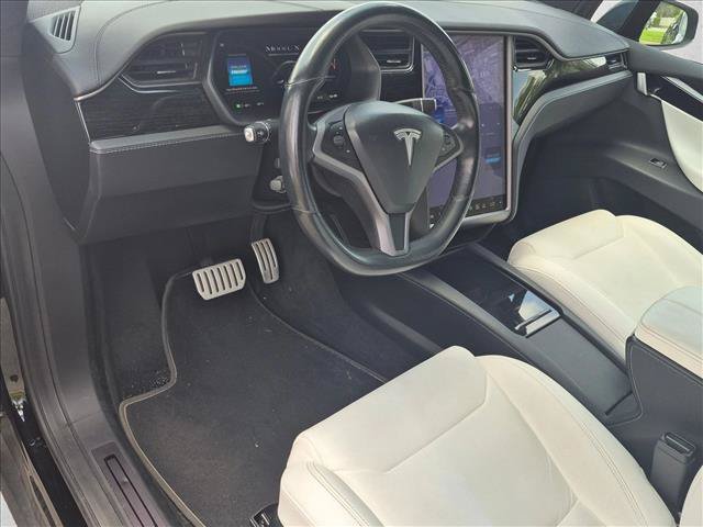 Used 2019 Tesla Model X Performance AWD/4WD image 2