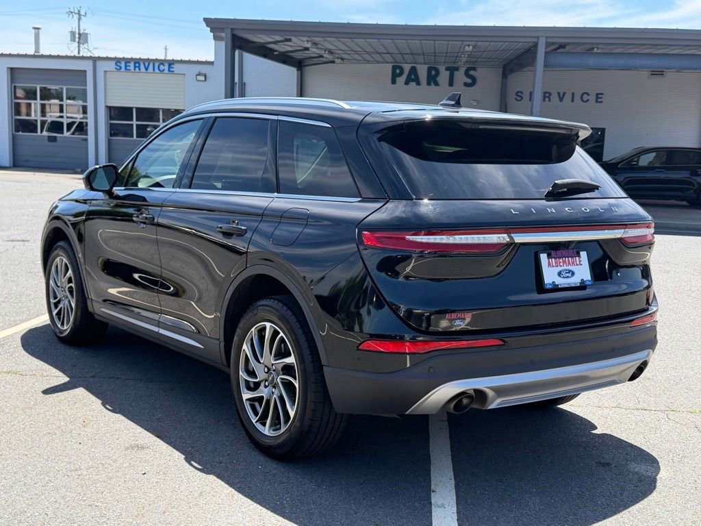 Used 2022 Lincoln Corsair AWD w/ Equipment Group 101A image 7