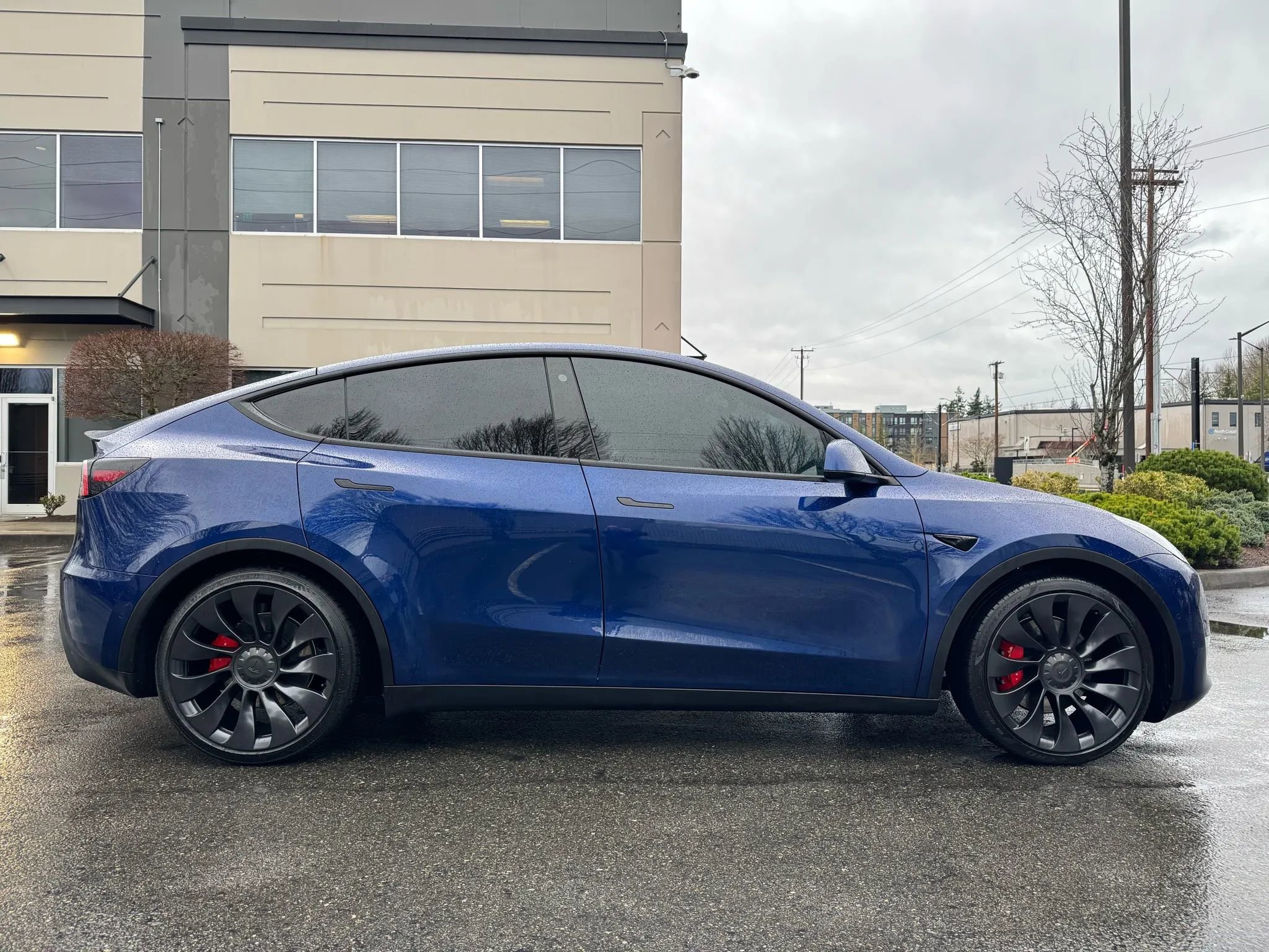 Used 2022 Tesla Model Y Performance image 12