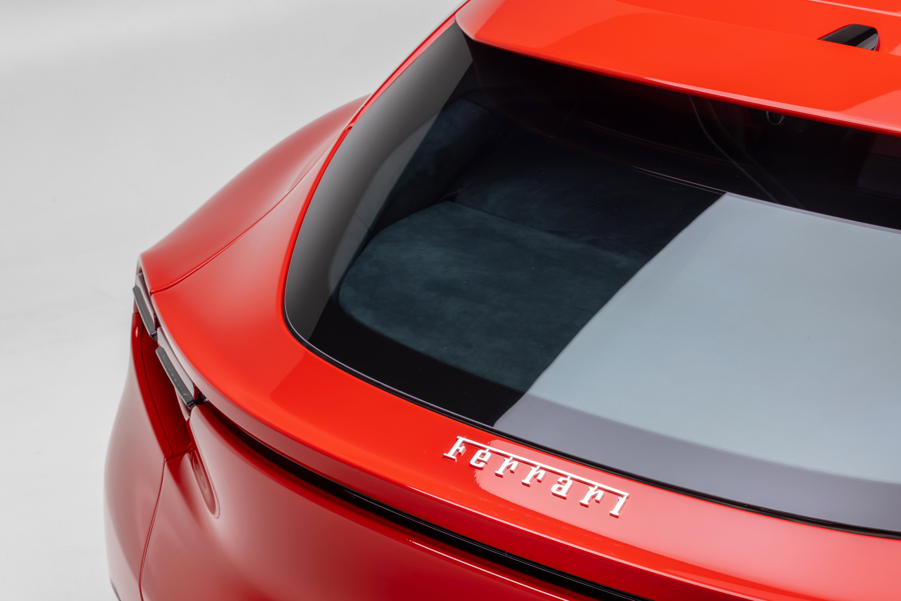 Certified 2026 Ferrari Purosangue AWD/4WD image 18