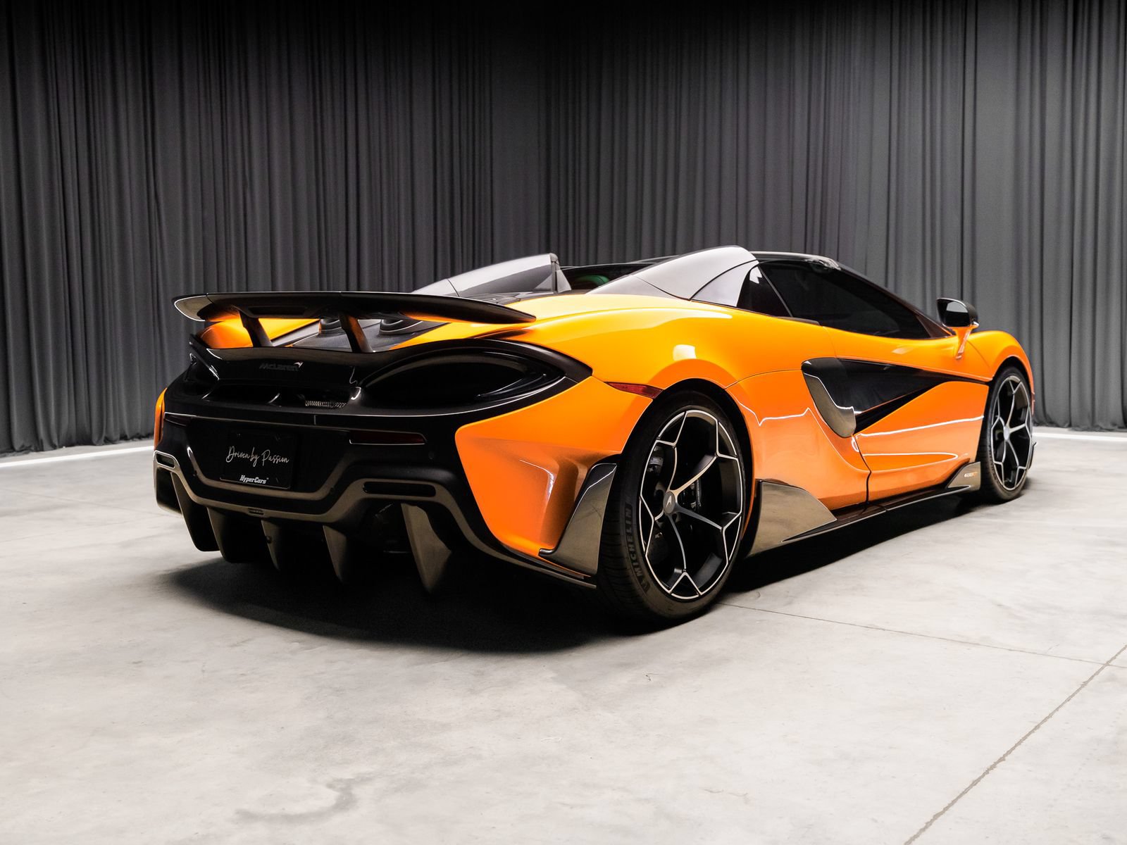 Used 2020 McLaren 600LT Spider RWD image 38