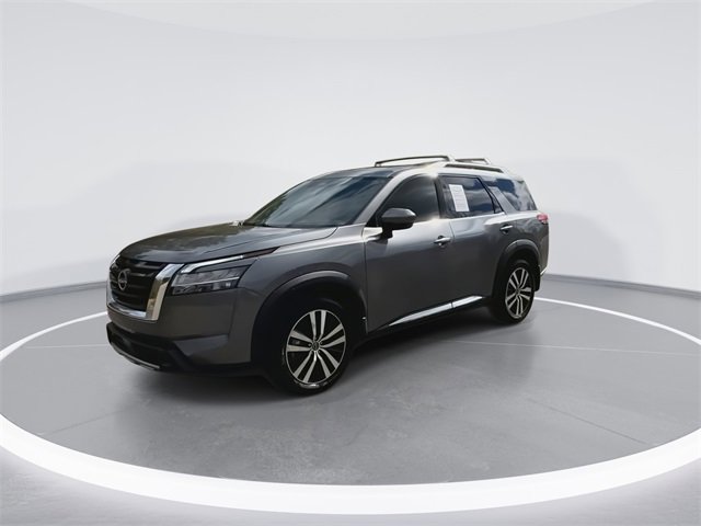 Used 2023 Nissan Pathfinder Platinum image 5