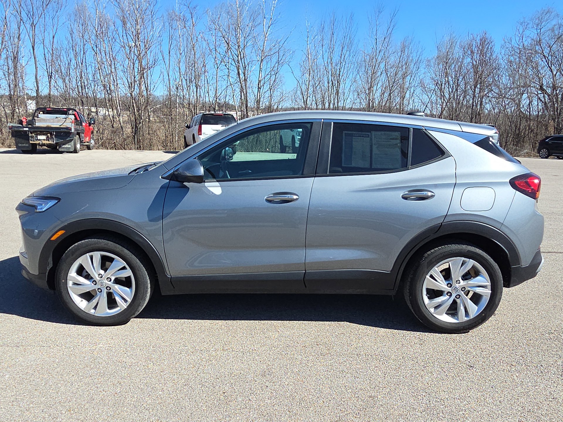 Certified 2025 Buick Encore GX Preferred w/ Comfort Package image 5