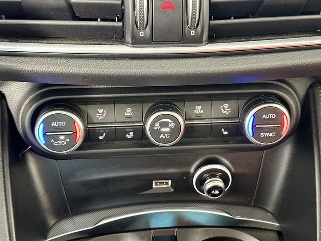 Used 2024 Alfa Romeo Stelvio Veloce AWD/4WD image 13