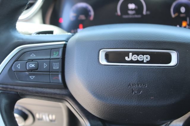 Used 2021 Jeep Grand Cherokee L Limited AWD/4WD image 18
