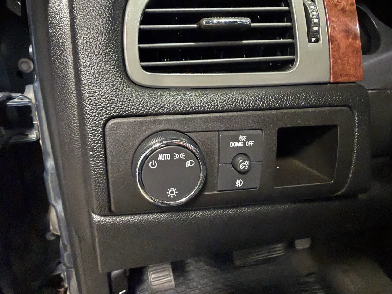 Used 2008 Chevrolet Tahoe LT w/ Convenience Package 1 image 23