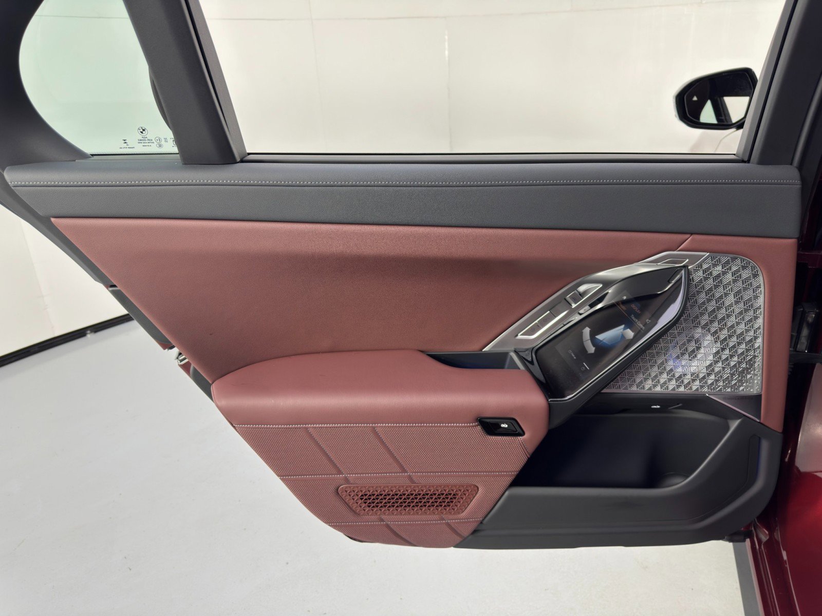 Used 2024 BMW i7 xDrive60 image 57