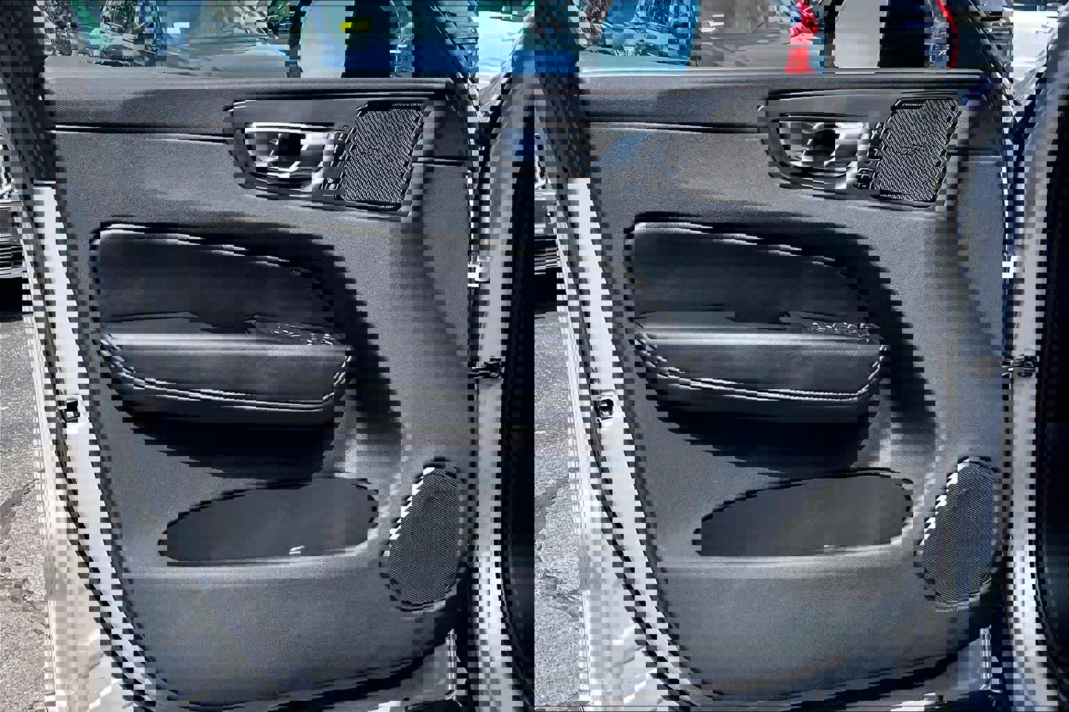 Certified 2023 Volvo XC60 B5 Plus w/ Climate Package image 21