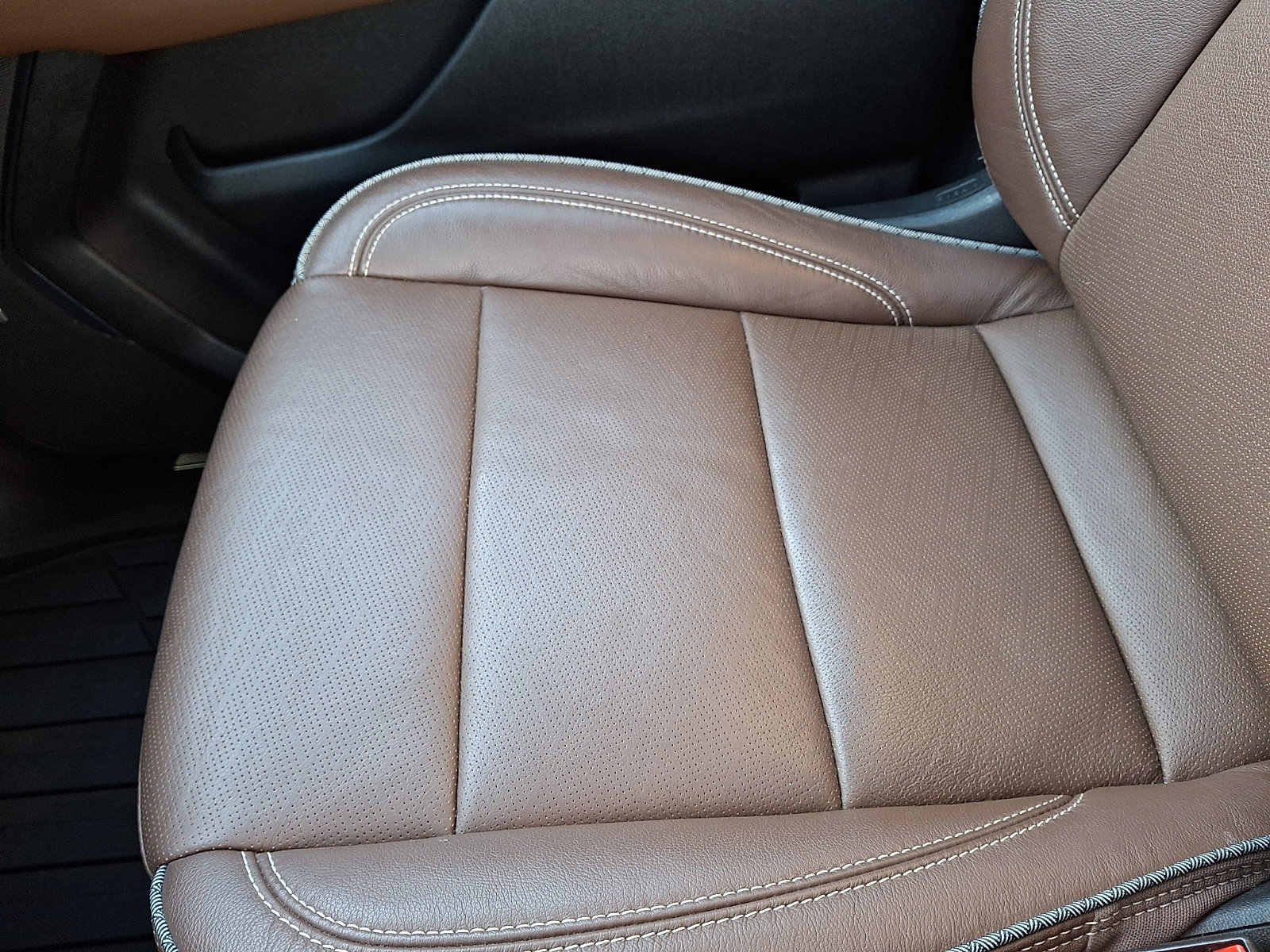 Used 2021 Chevrolet Suburban High Country image 26