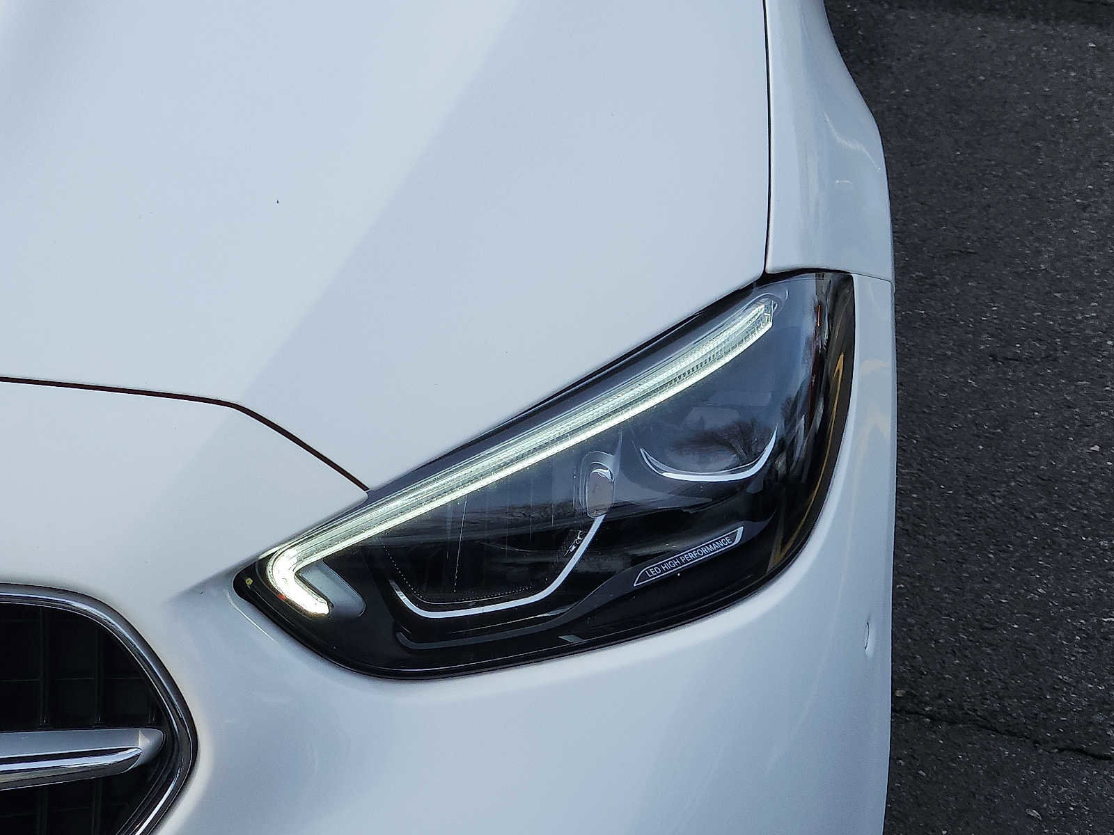 Used 2025 Mercedes-Benz C 300 4MATIC Sedan image 9