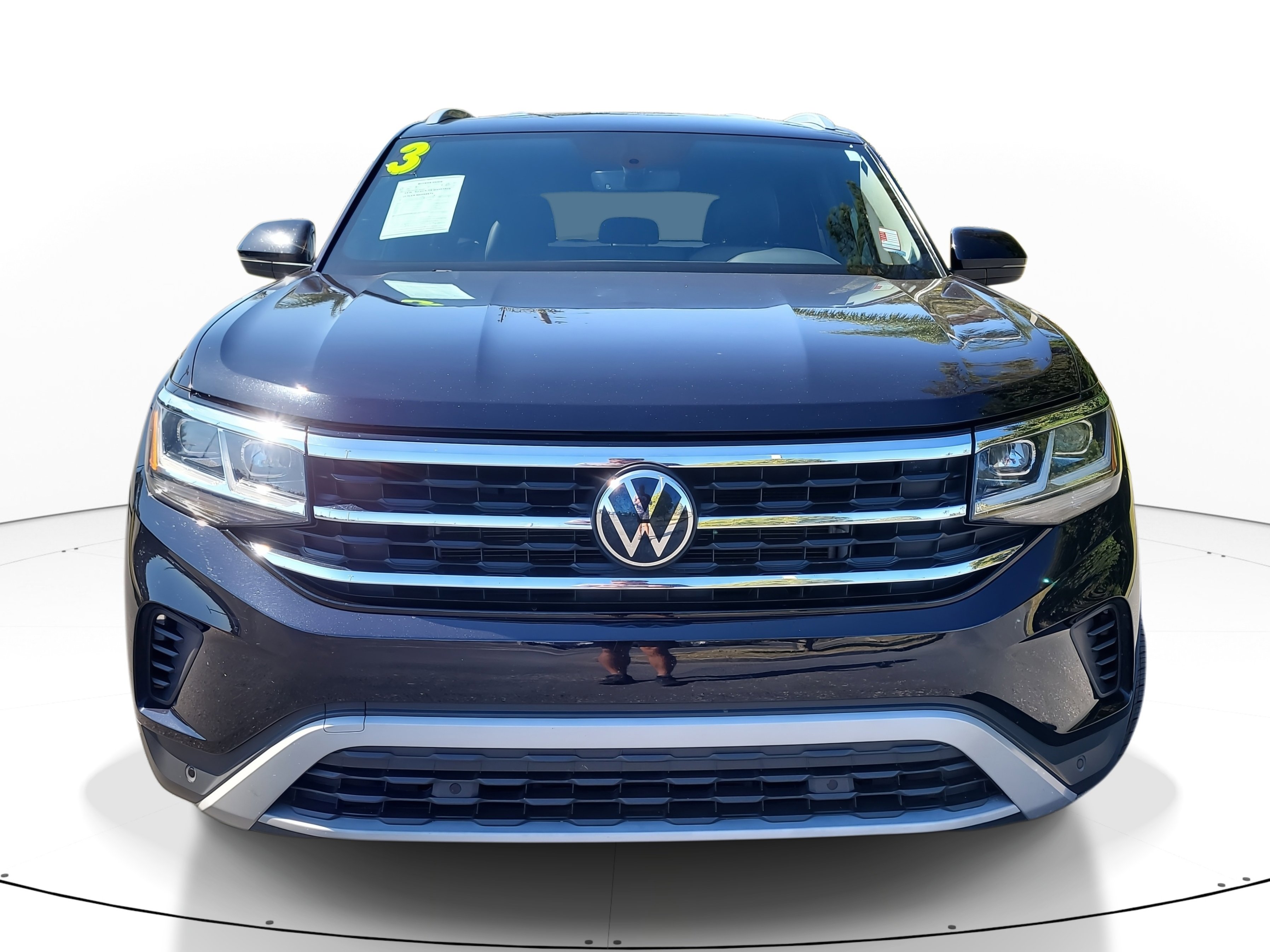 Used 2023 Volkswagen Atlas Cross Sport SE image 2