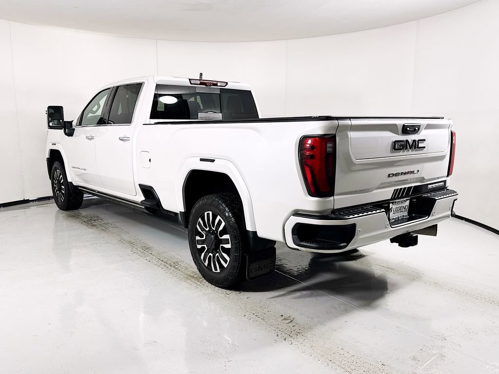 Used 2024 GMC Sierra 3500 Denali Ultimate AWD/4WD image 8
