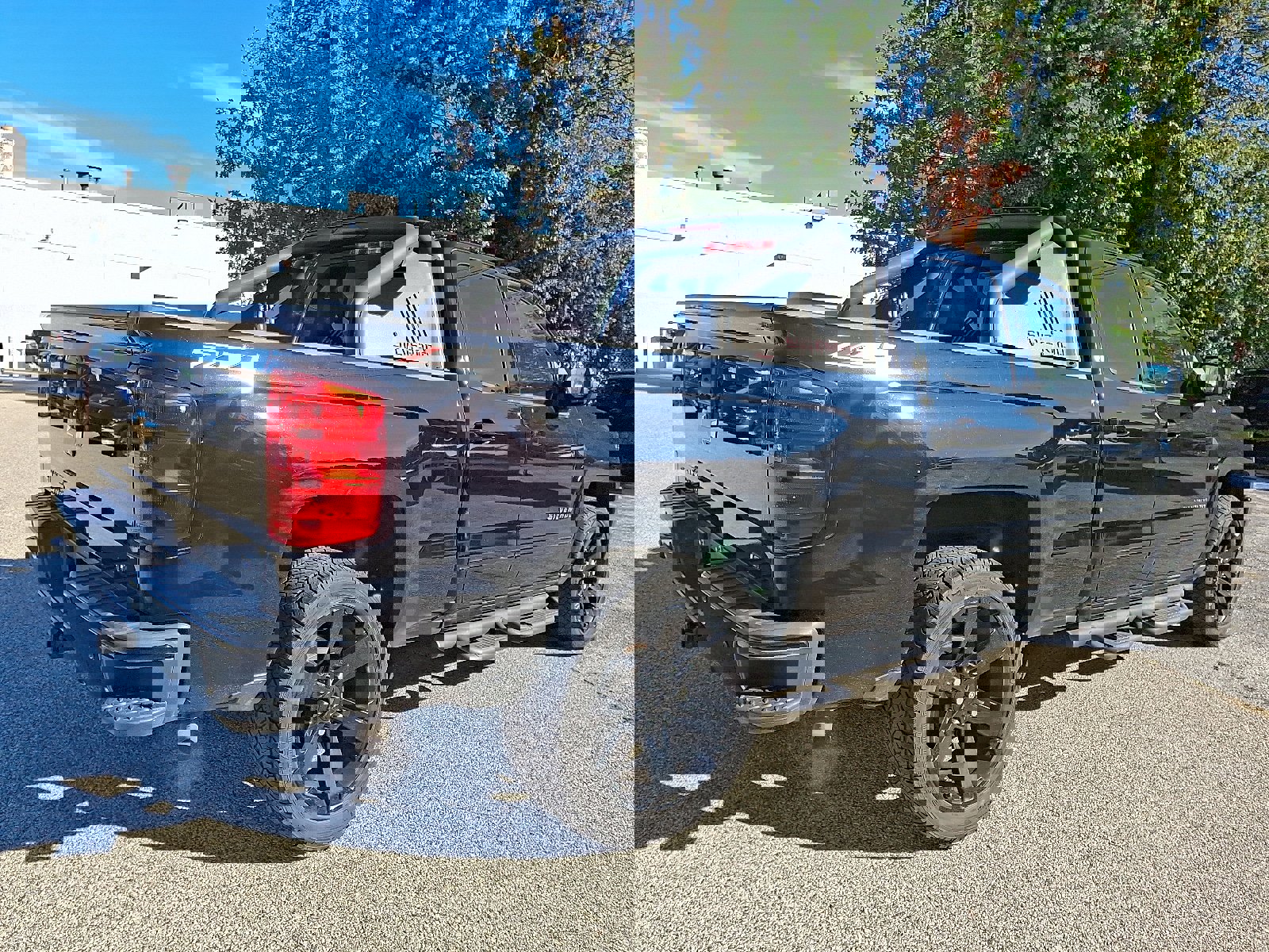 Used 2016 Chevrolet Silverado 1500 LT w/ LPO, Off-Road Sport Package image 6