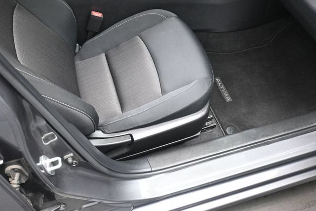 Used 2025 Nissan Altima 2.5 SV AWD/4WD image 41