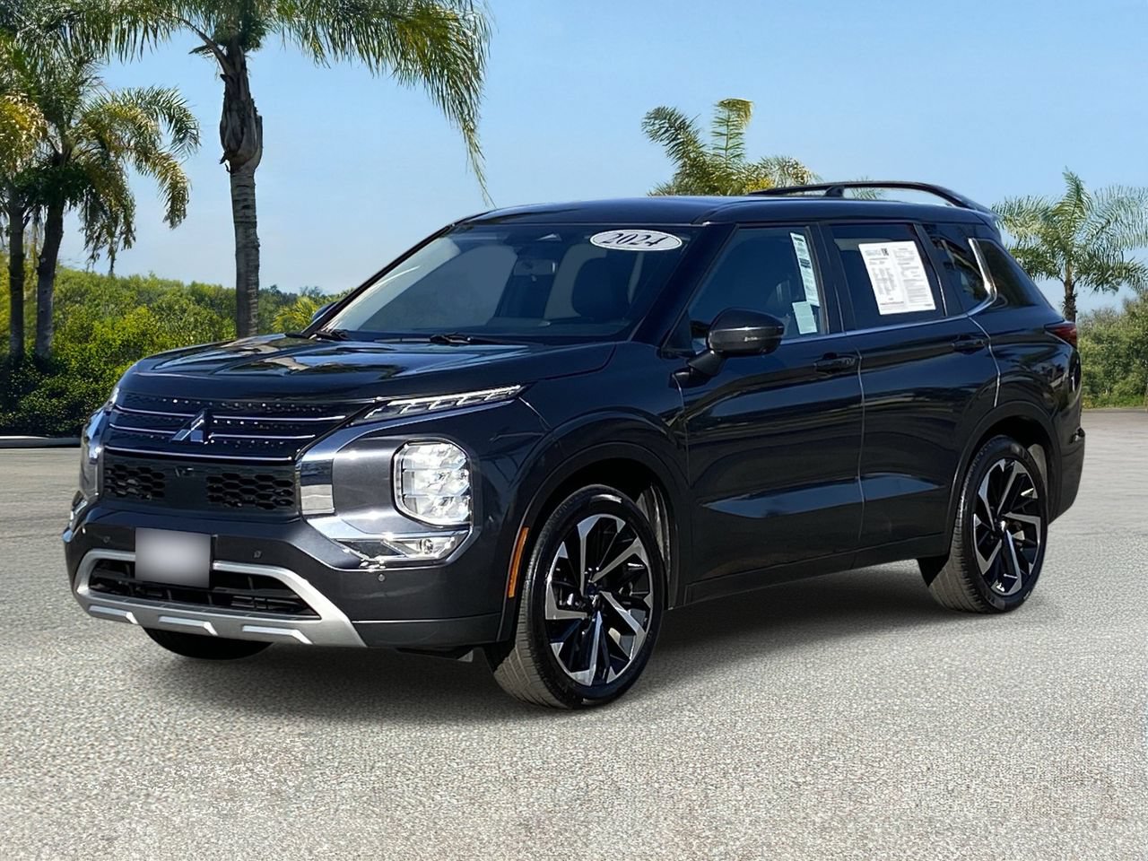Used 2024 Mitsubishi Outlander SE FWD image 2