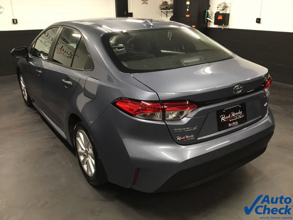 Used 2025 Toyota Corolla LE w/ LE Premium Package FWD image 7