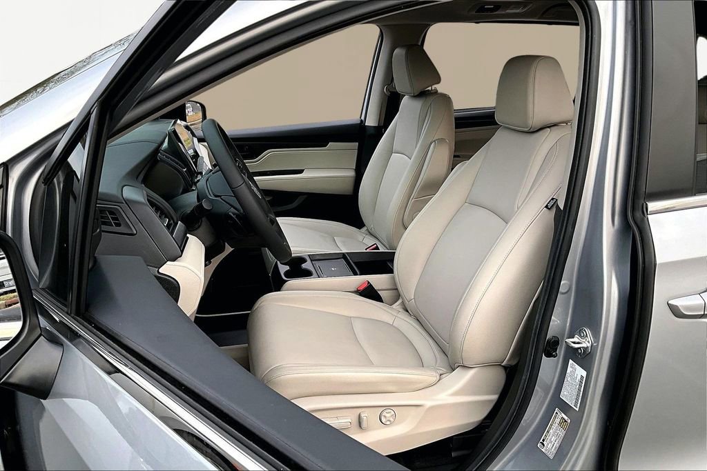 Used 2025 Honda Odyssey EX-L image 17