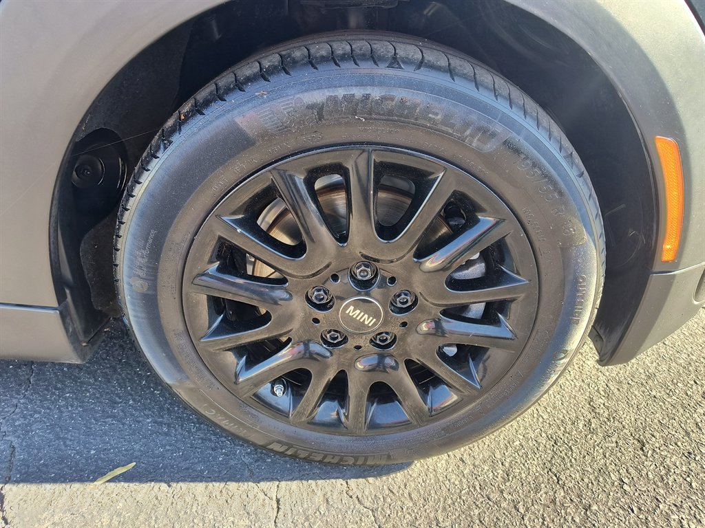 Used 2019 MINI Cooper S image 12