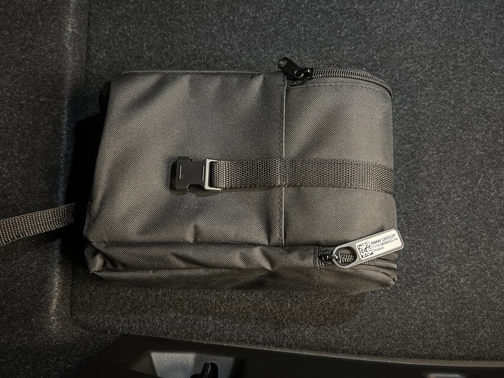 Used 2024 BMW M2 w/ Lighting Package image 37