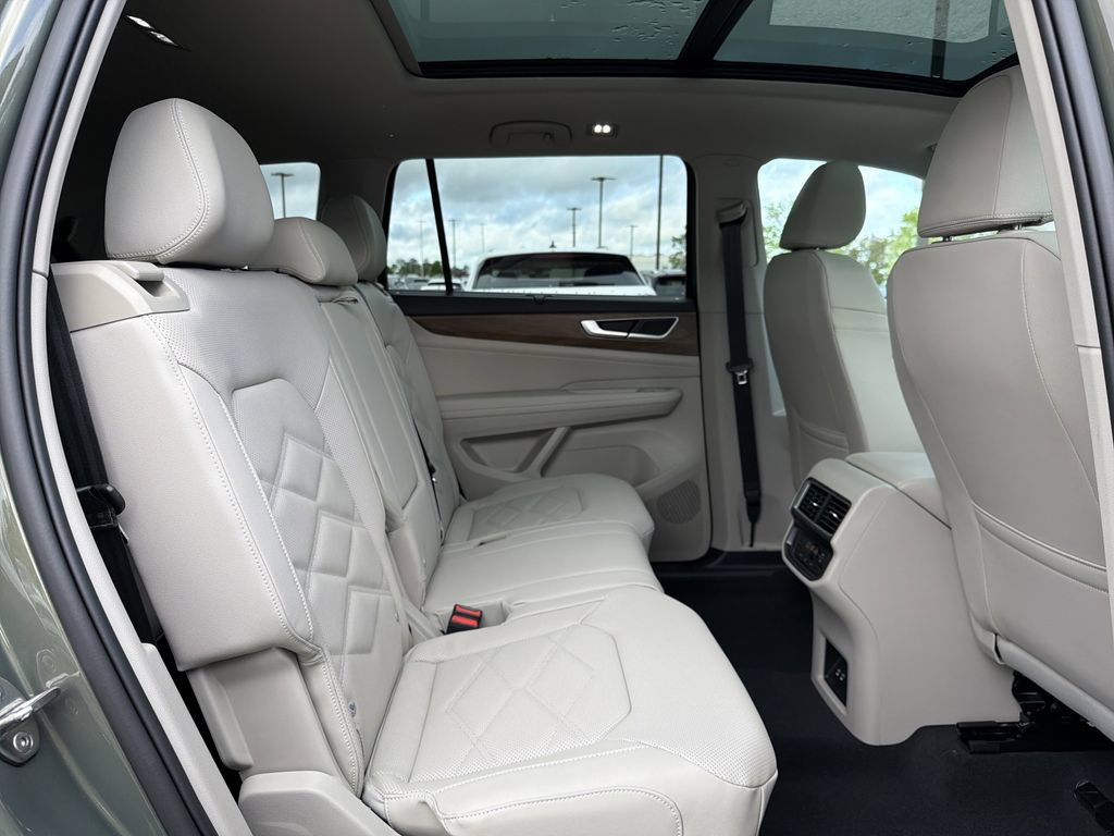 New 2026 Volkswagen Atlas SE FWD image 17
