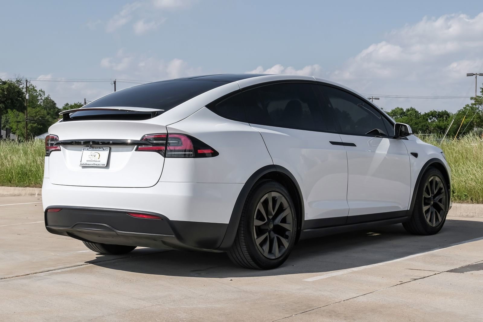 Used 2024 Tesla Model X AWD/4WD image 9