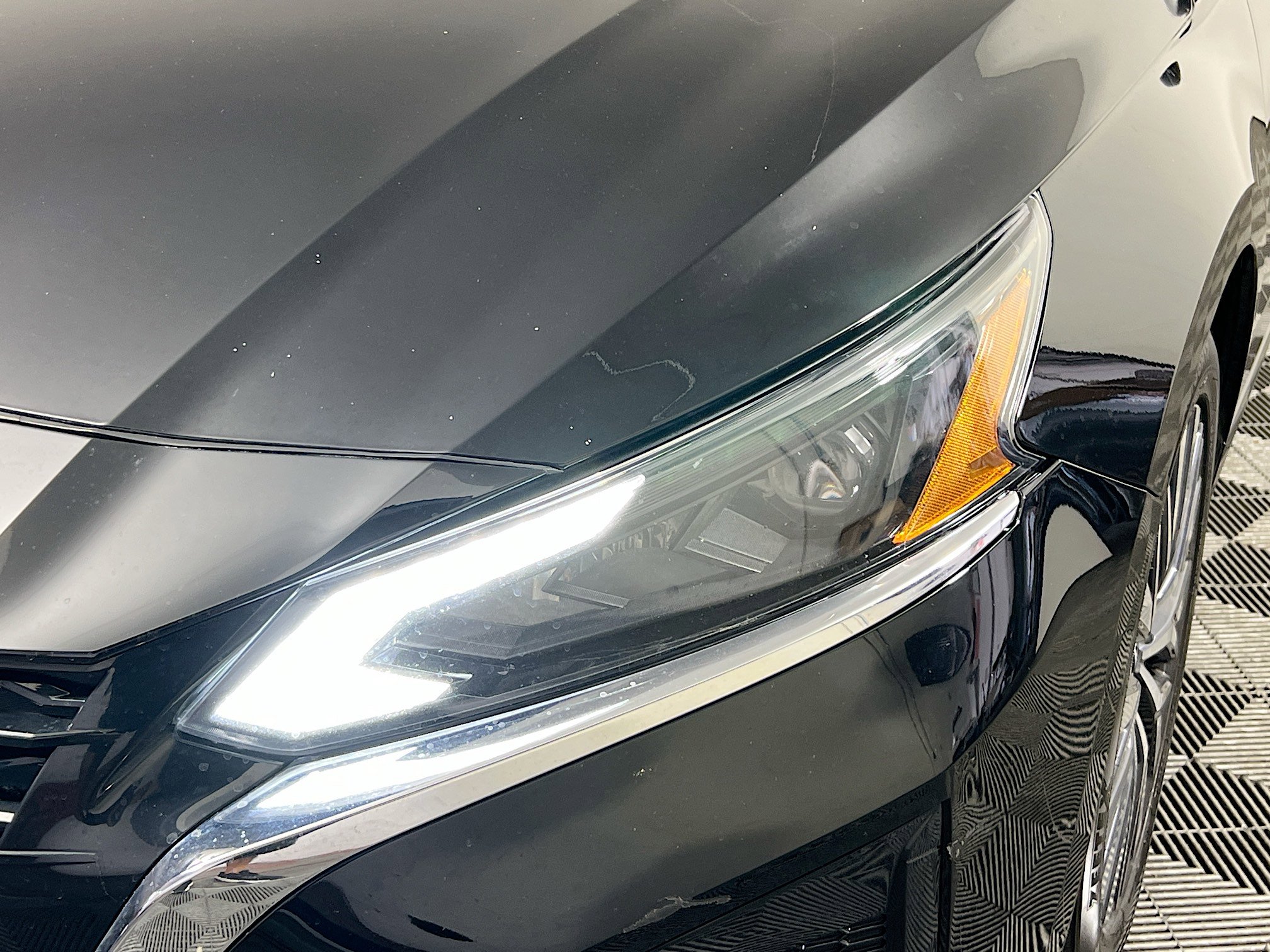 Used 2024 Nissan Altima 2.5 SV FWD image 11