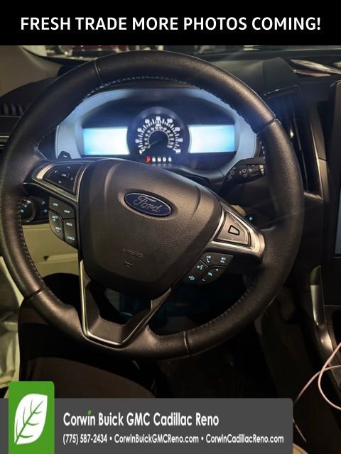 Used 2023 Ford Edge Titanium w/ Class II Trailer Tow Package image 8