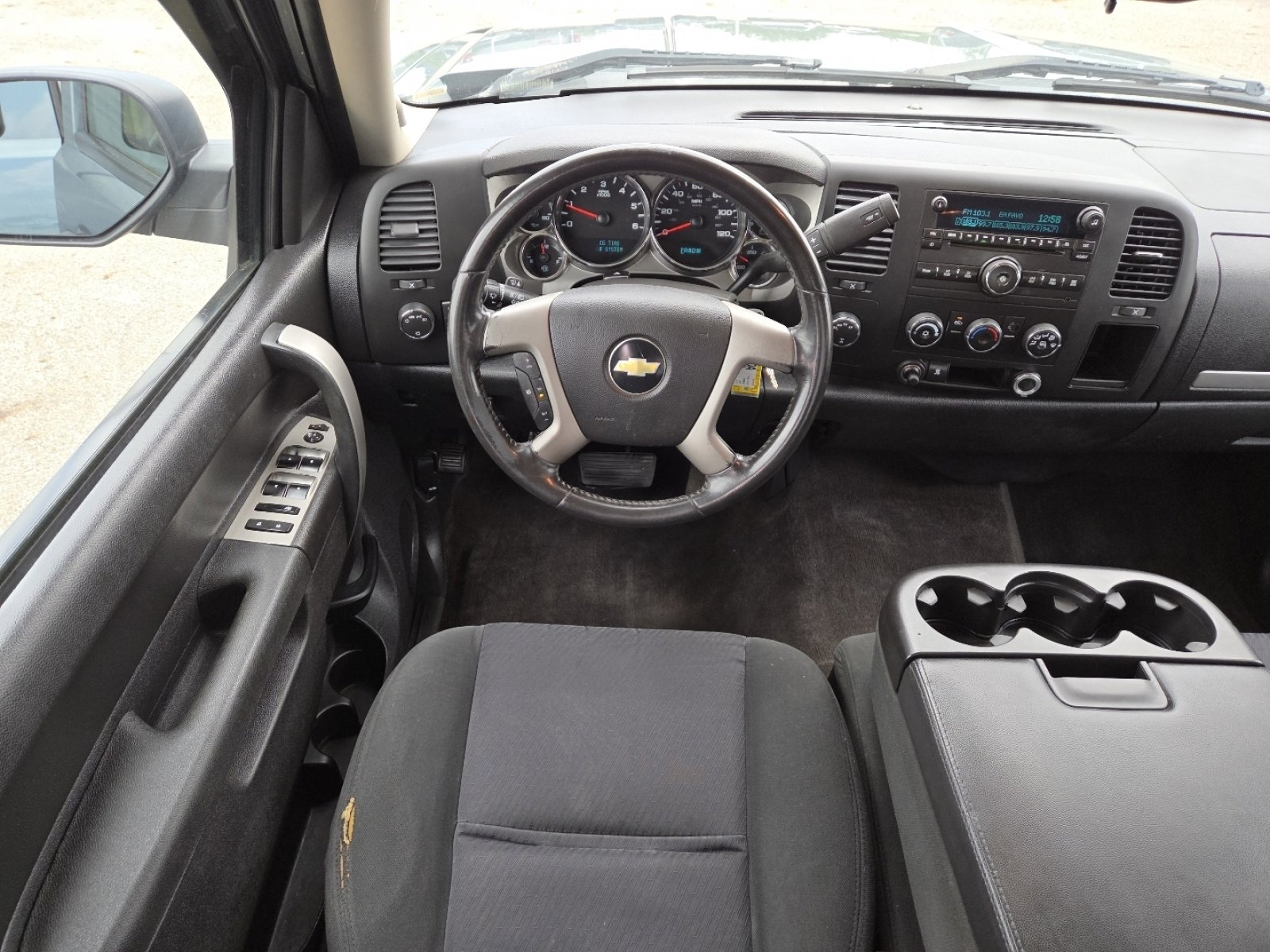 Used 2010 Chevrolet Silverado 1500 LT w/ Power Pack Plus AWD/4WD image 22