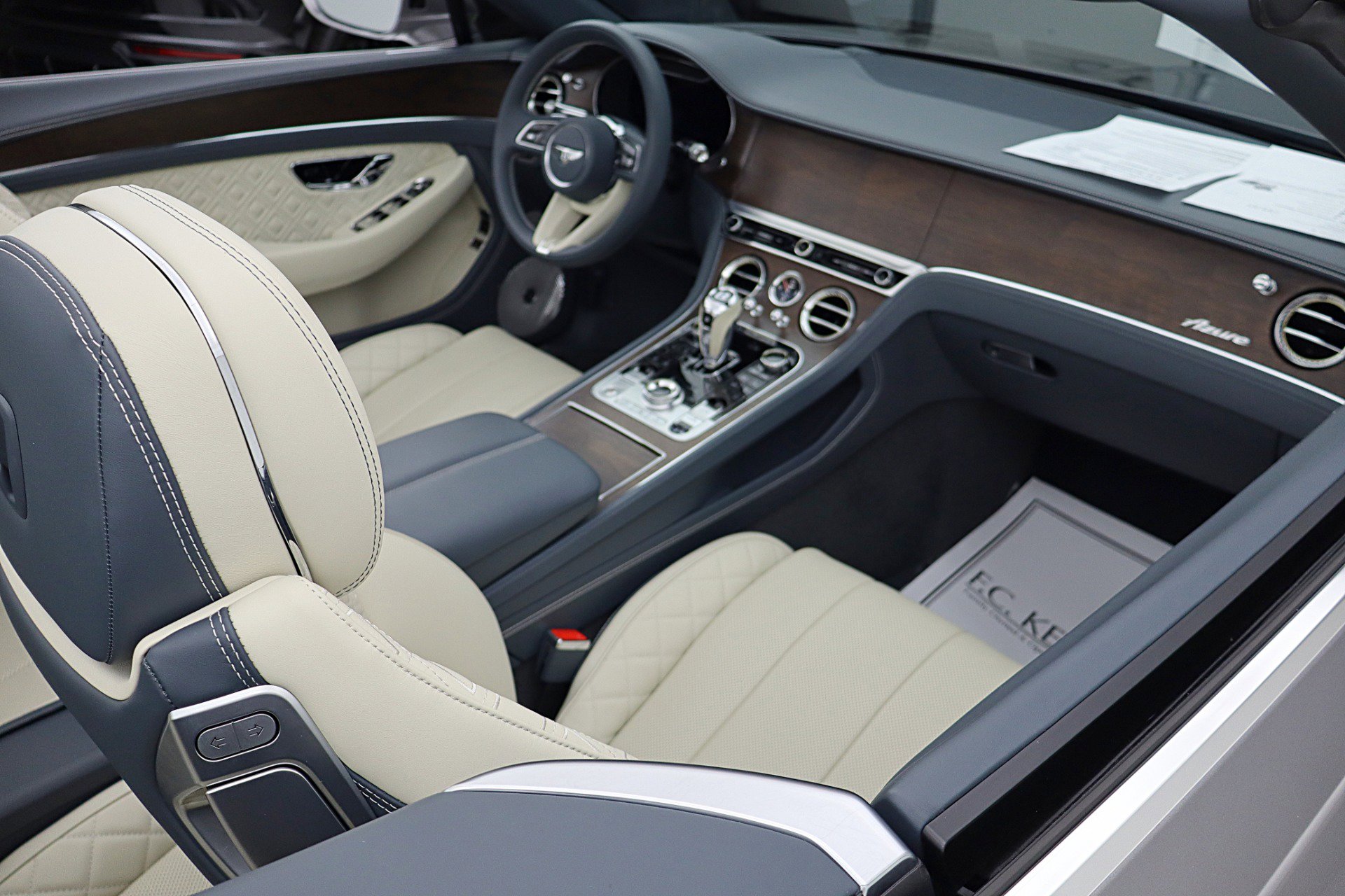 Used 2023 Bentley Continental GT Azure image 52