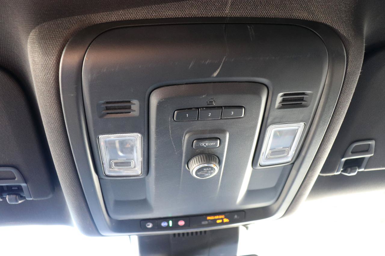 Used 2023 Chevrolet Suburban LT AWD/4WD image 46