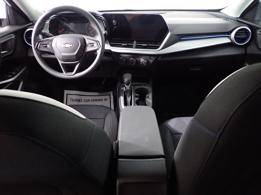 New 2026 Chevrolet Trax LS w/ LS Convenience Package FWD image 29