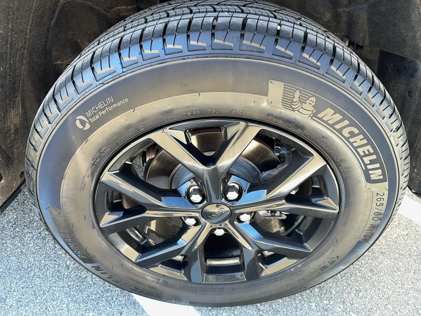 Used 2025 Jeep Grand Cherokee Altitude AWD/4WD image 11