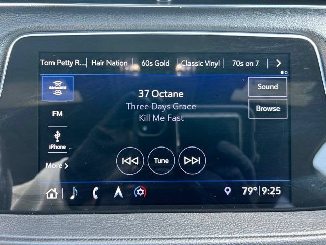 Used 2019 Cadillac XT4 Sport w/ Cold Weather Package AWD/4WD image 27