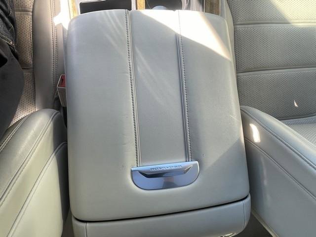 Used 2021 Cadillac Escalade ESV Premium Luxury Platinum image 21