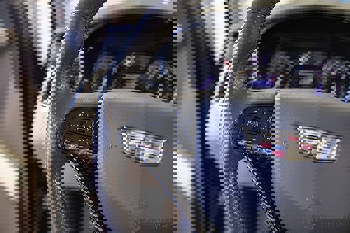 Used 2022 Cadillac XT6 Premium Luxury image 24