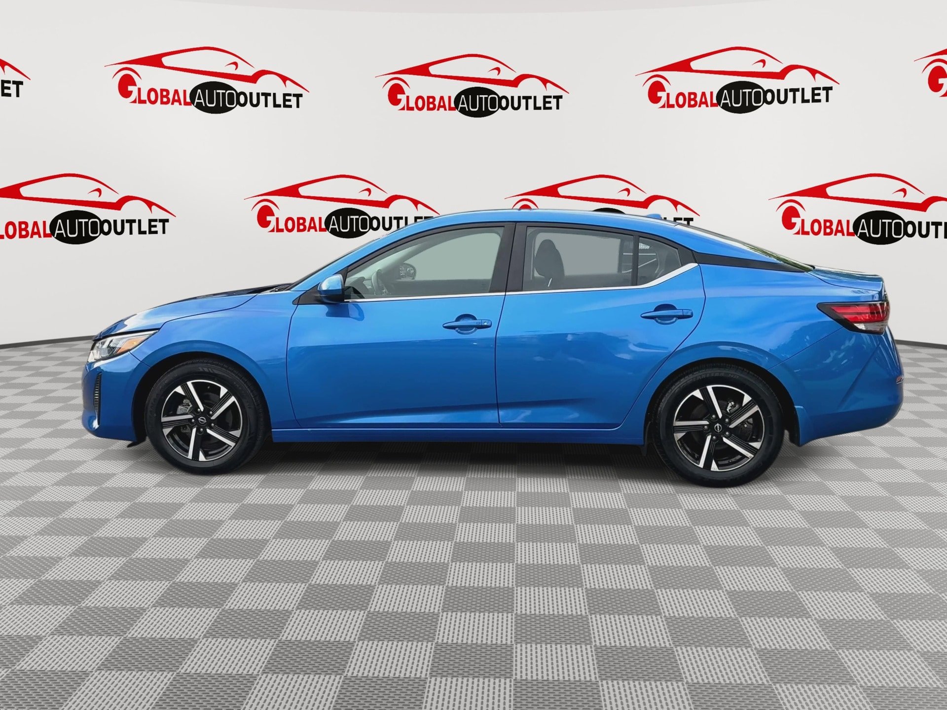 Used 2024 Nissan Sentra SV FWD image 5