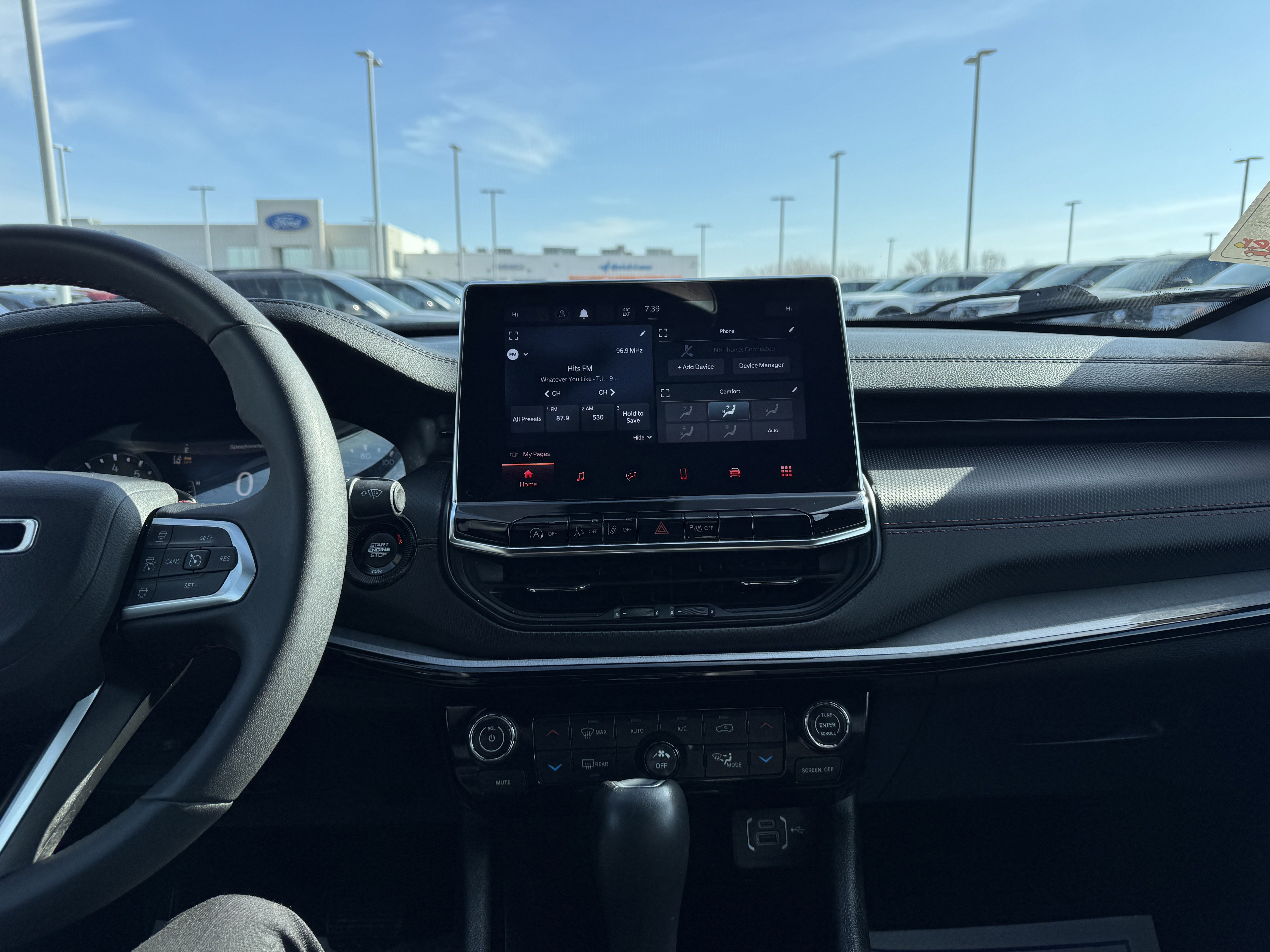 Used 2024 Jeep Compass Trailhawk image 16