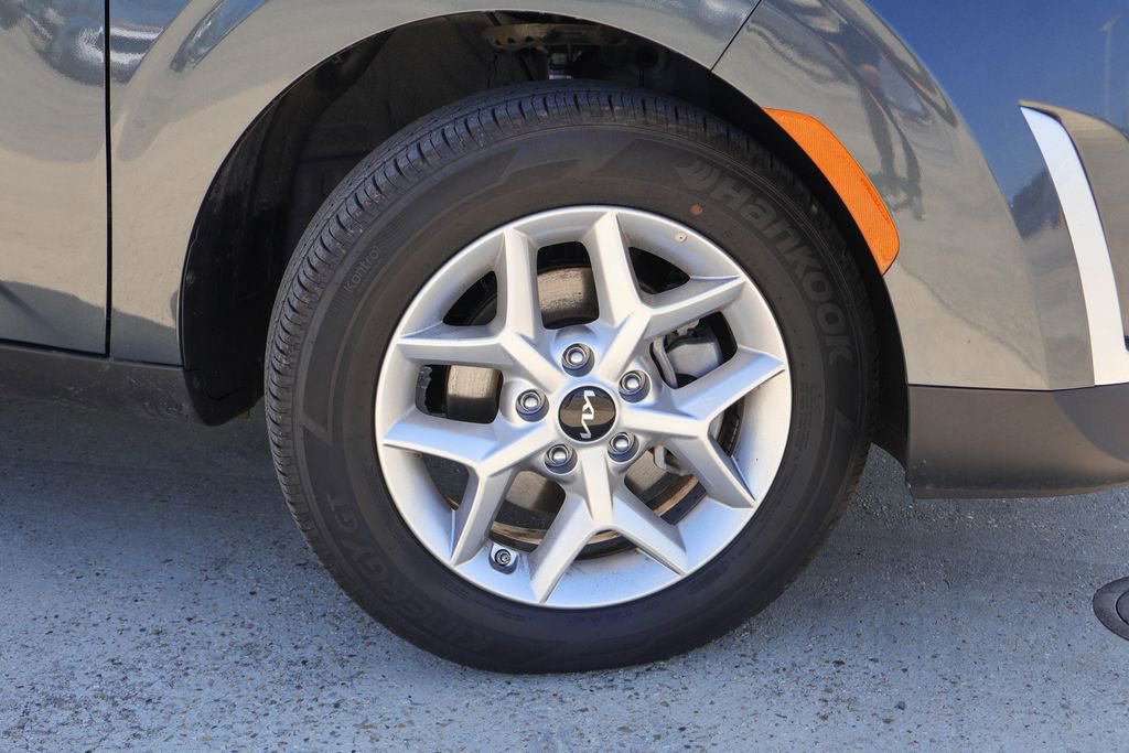 Used 2025 Kia Soul LX w/ LX Technology Package image 25