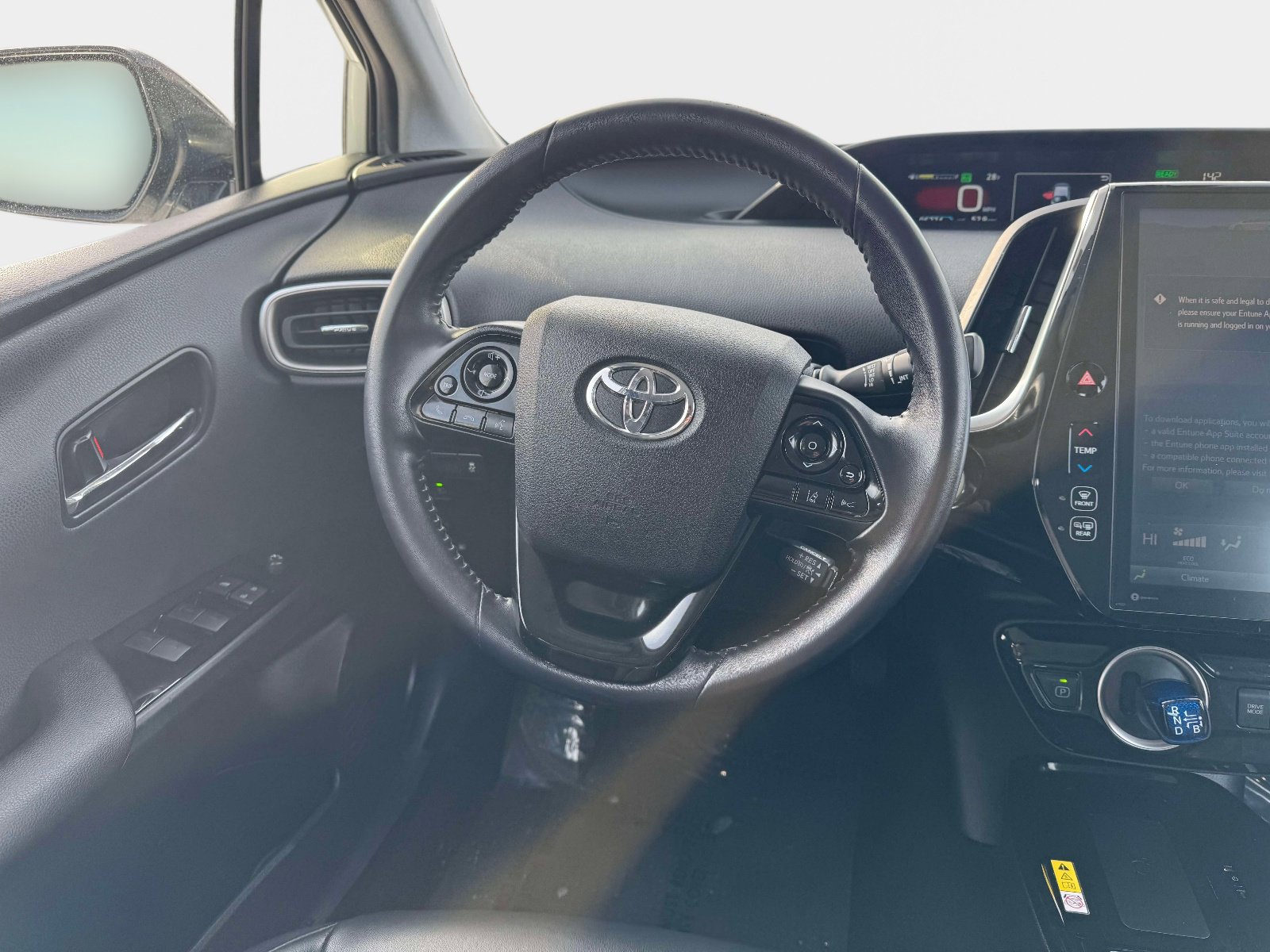 Used 2020 Toyota Prius Prime XLE FWD image 12