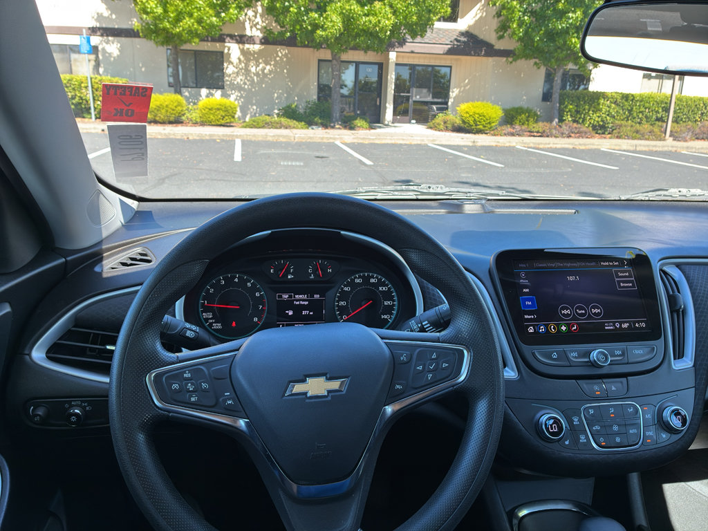 Used 2023 Chevrolet Malibu LT FWD image 26